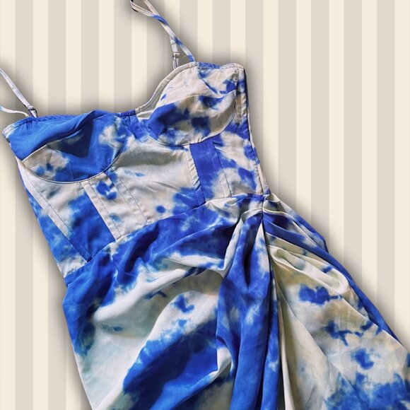 Secondhand PrettyLittleThing (BNWT!) tie-dye draped dress - Size 6 - Picture 5 of 7